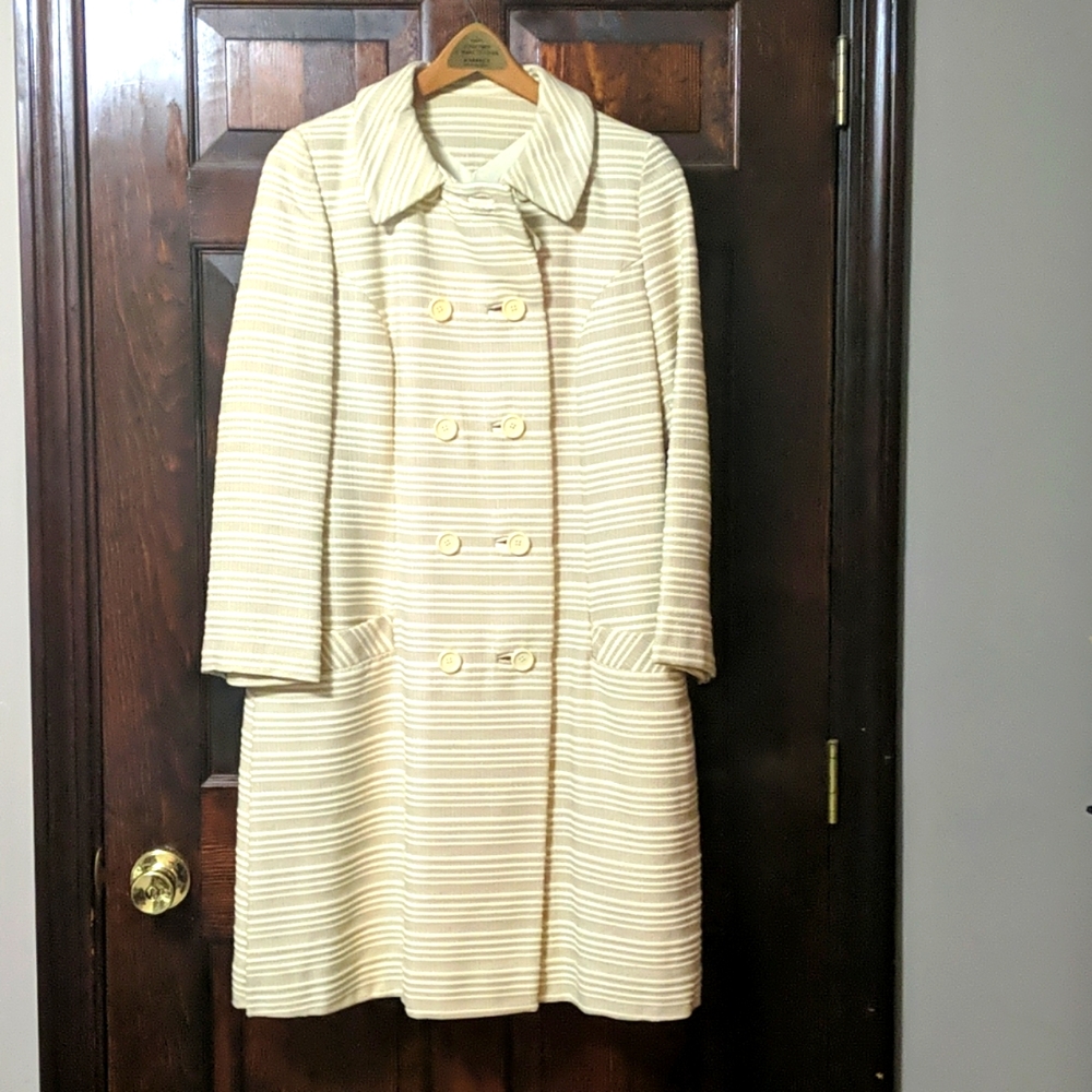 Light yellow tan jacket medium vintage